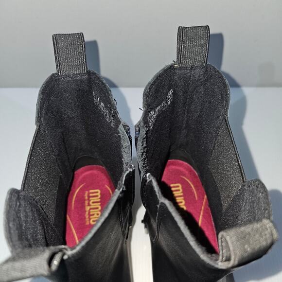 NEW Munro Heath Ankle Bootie Womens 8.5 Black Leather Water Resistant Chelsea - Picture 8 of 13